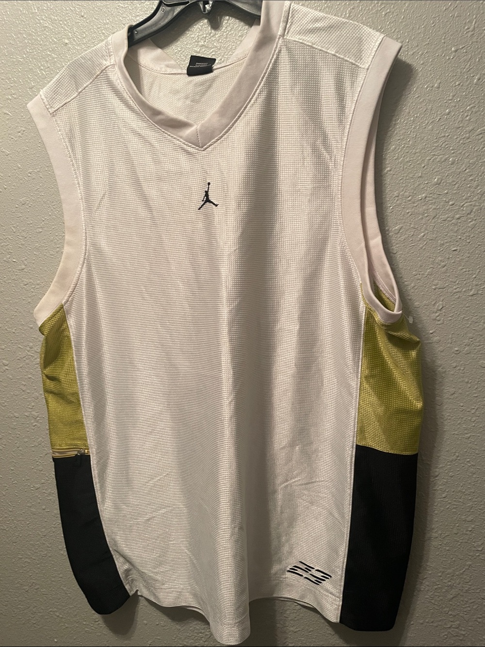 Vintage Jordan Men’s Sleeveless Basketball Jersey White Black and gold